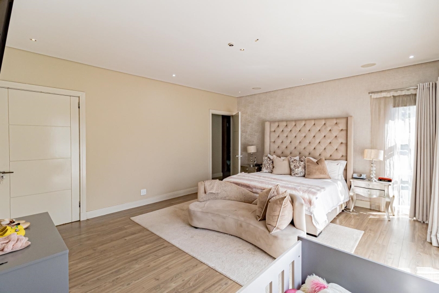 5 Bedroom Property for Sale in Morningside Gauteng