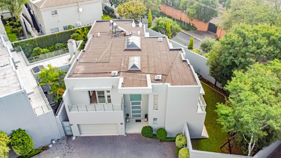 5 Bedroom Property for Sale in Morningside Gauteng