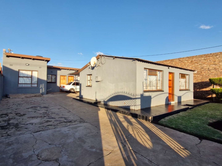 2 Bedroom Property for Sale in Mamelodi West Gauteng