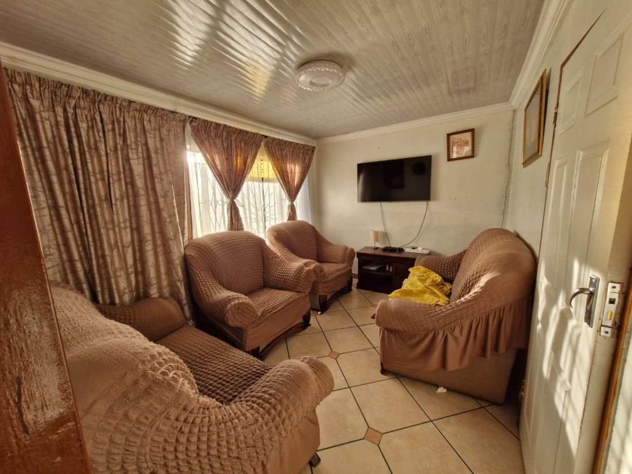 2 Bedroom Property for Sale in Mamelodi West Gauteng