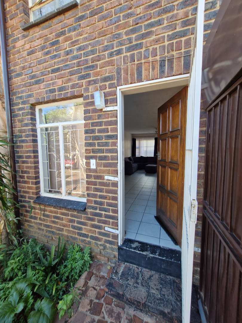 To Let 2 Bedroom Property for Rent in Silverton Gauteng