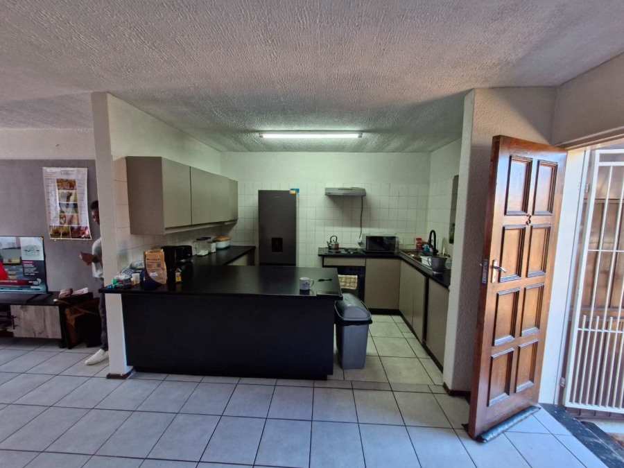 To Let 2 Bedroom Property for Rent in Silverton Gauteng
