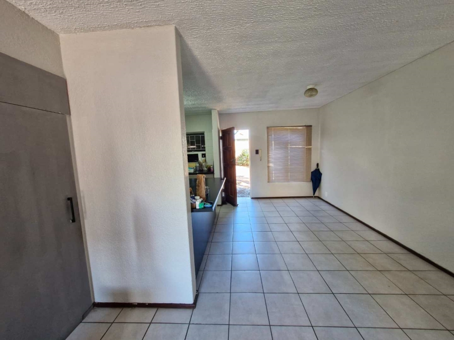 To Let 2 Bedroom Property for Rent in Silverton Gauteng