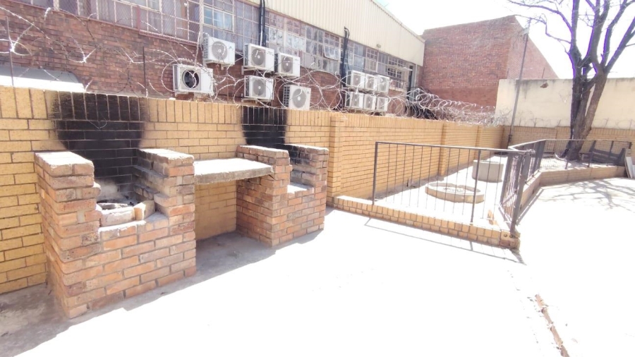 1 Bedroom Property for Sale in Pretoria West Gauteng