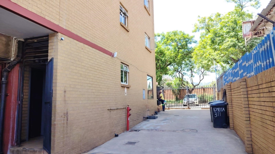 1 Bedroom Property for Sale in Pretoria West Gauteng