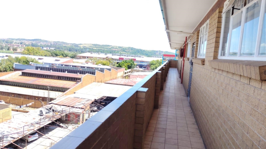 1 Bedroom Property for Sale in Pretoria West Gauteng