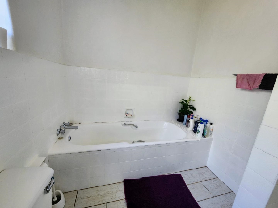 4 Bedroom Property for Sale in Kilner Park Gauteng