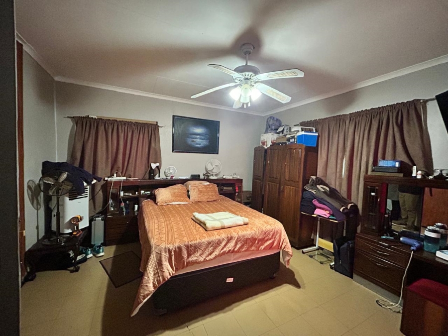 5 Bedroom Property for Sale in Duncanville Gauteng
