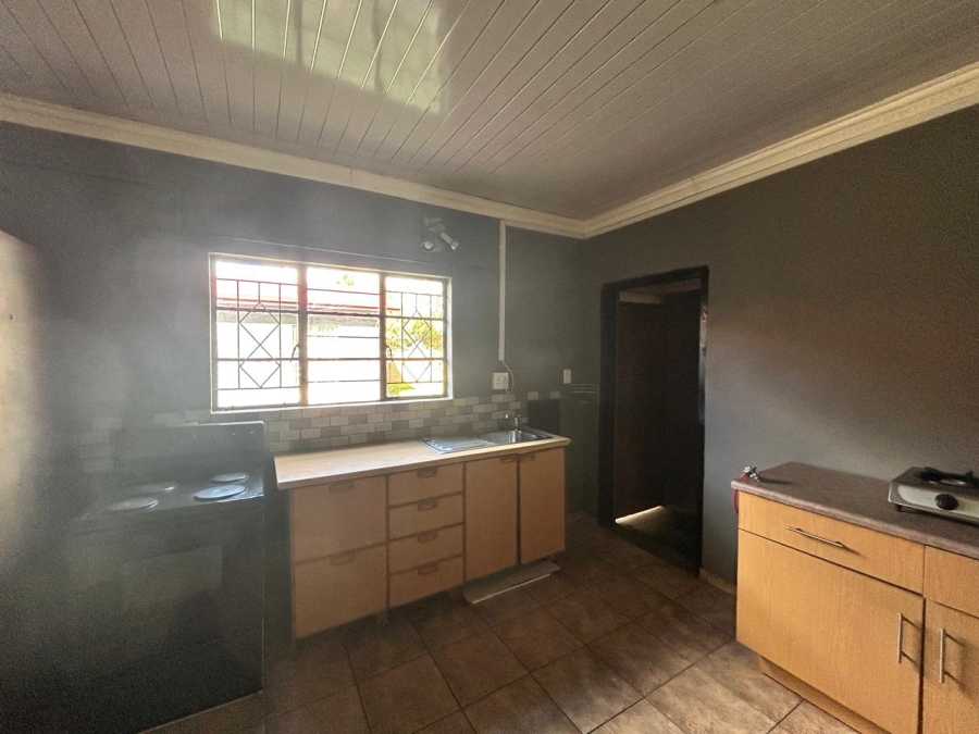 5 Bedroom Property for Sale in Duncanville Gauteng