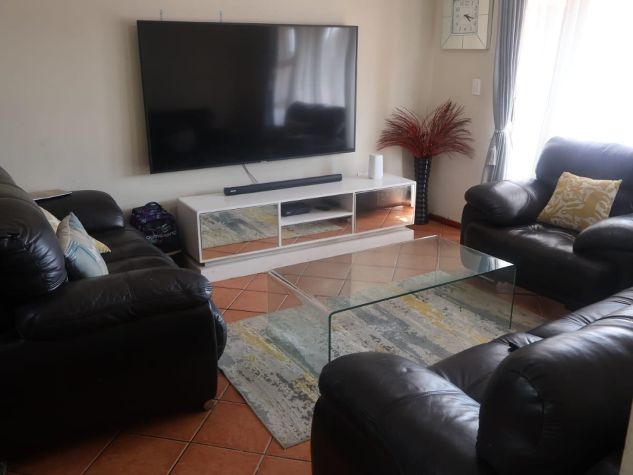 2 Bedroom Property for Sale in Terenure Ext 7 Gauteng