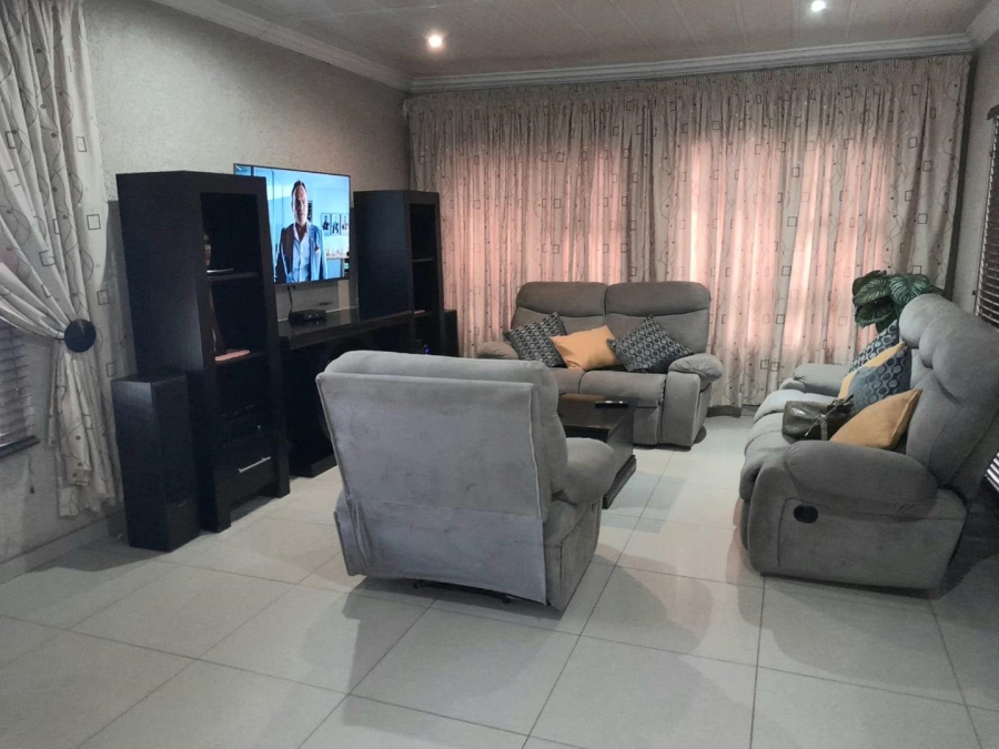 3 Bedroom Property for Sale in Lotus Gardens Gauteng