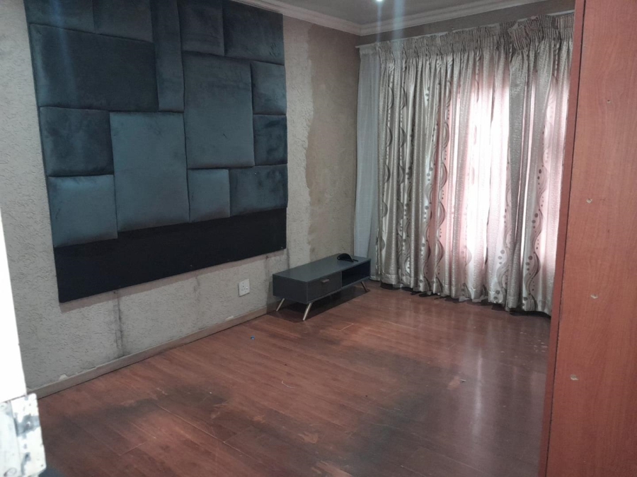 3 Bedroom Property for Sale in Lotus Gardens Gauteng