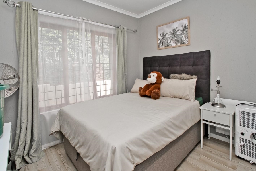To Let 2 Bedroom Property for Rent in Douglasdale Gauteng