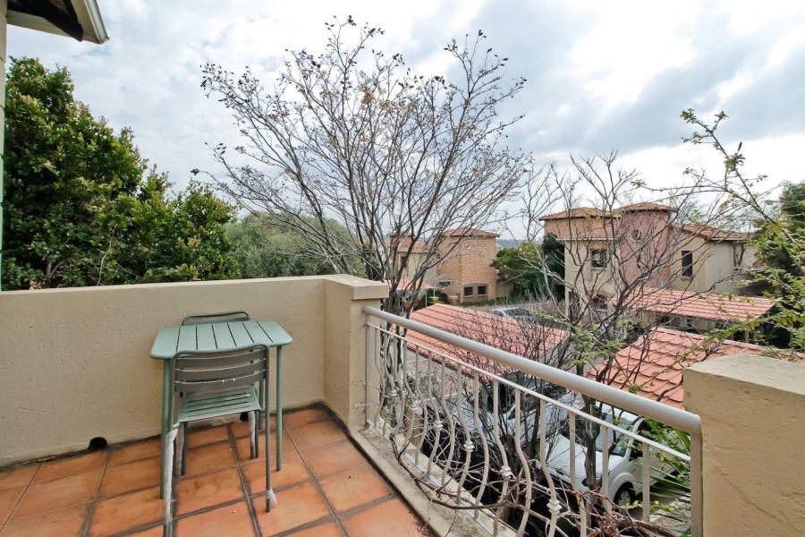 To Let 2 Bedroom Property for Rent in Douglasdale Gauteng