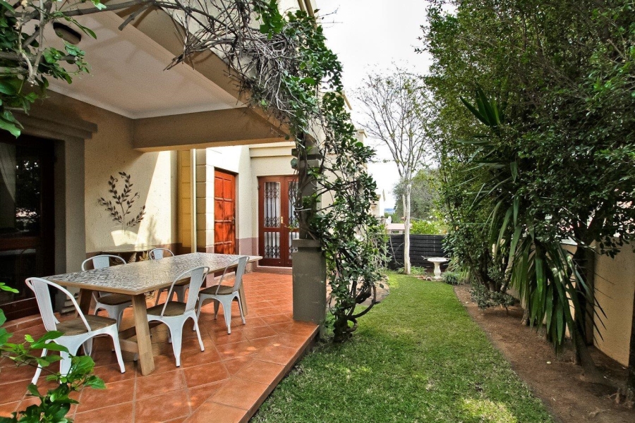 To Let 2 Bedroom Property for Rent in Douglasdale Gauteng