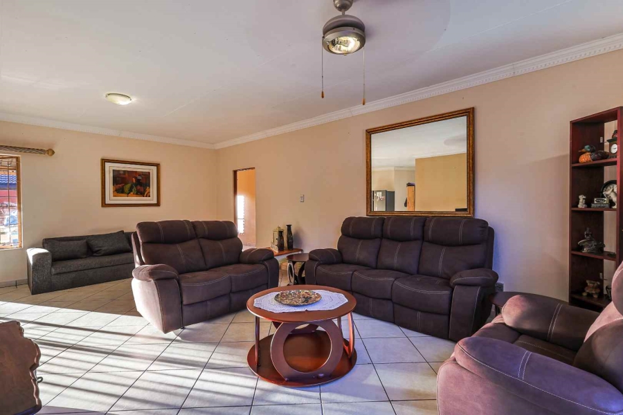 4 Bedroom Property for Sale in Moreleta Park Gauteng