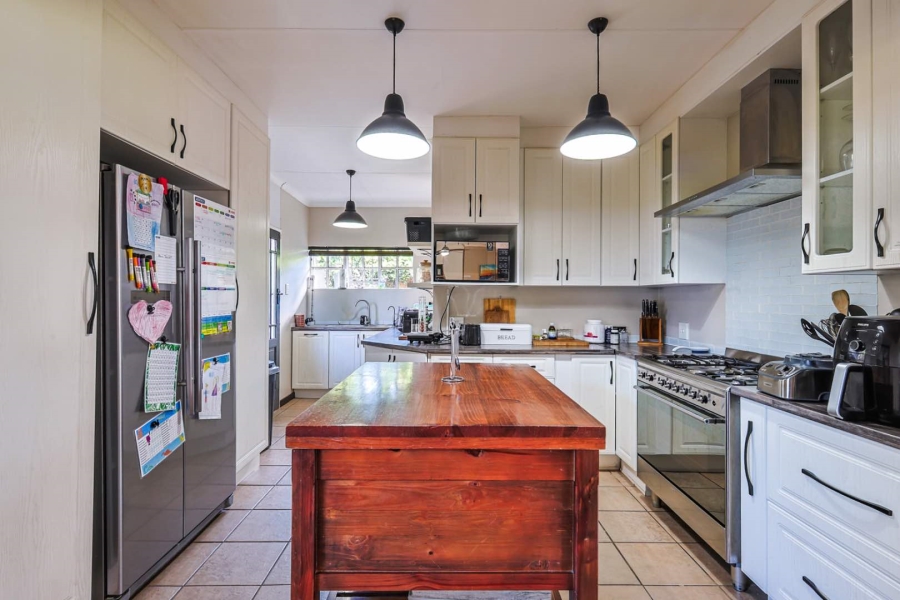 3 Bedroom Property for Sale in Die Wilgers Gauteng