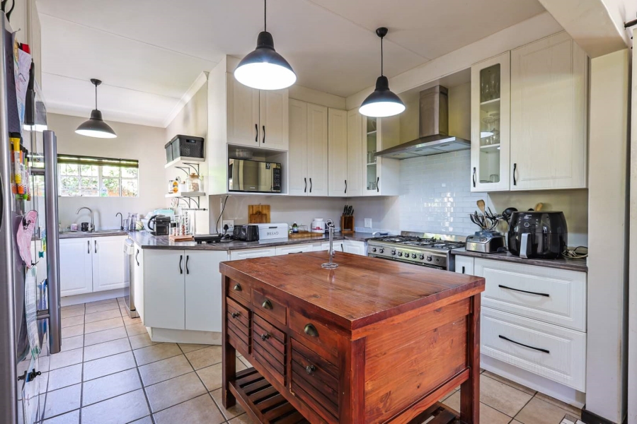 3 Bedroom Property for Sale in Die Wilgers Gauteng