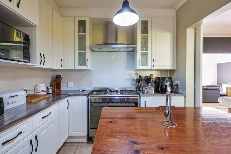 3 Bedroom Property for Sale in Die Wilgers Gauteng