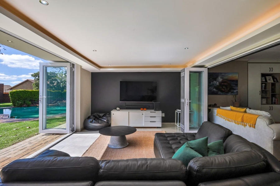3 Bedroom Property for Sale in Die Wilgers Gauteng