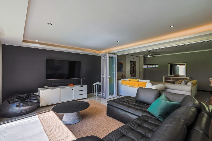 3 Bedroom Property for Sale in Die Wilgers Gauteng