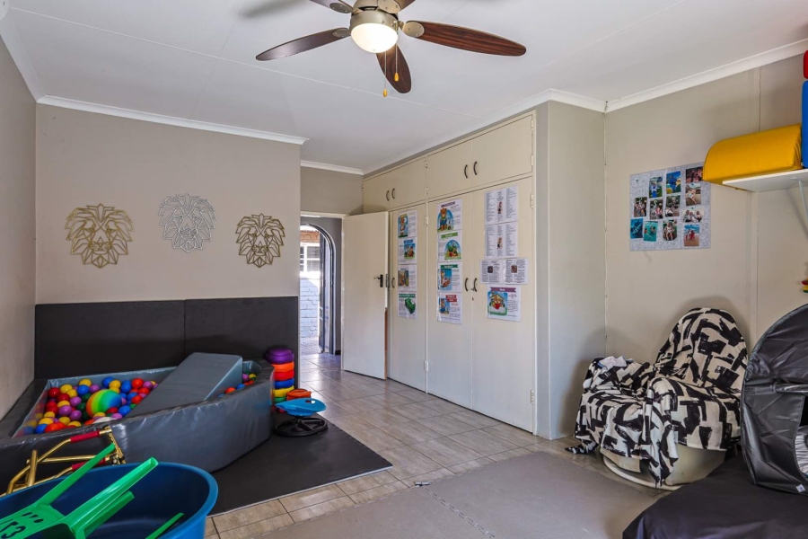 3 Bedroom Property for Sale in Die Wilgers Gauteng