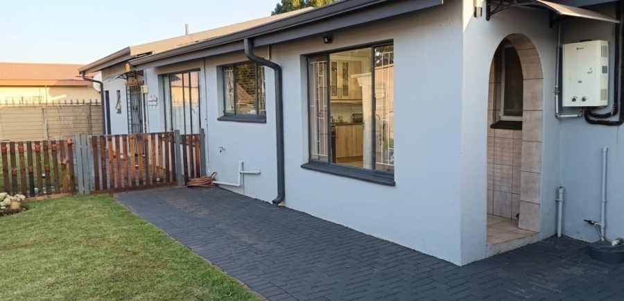 To Let 3 Bedroom Property for Rent in Meyerton Gauteng