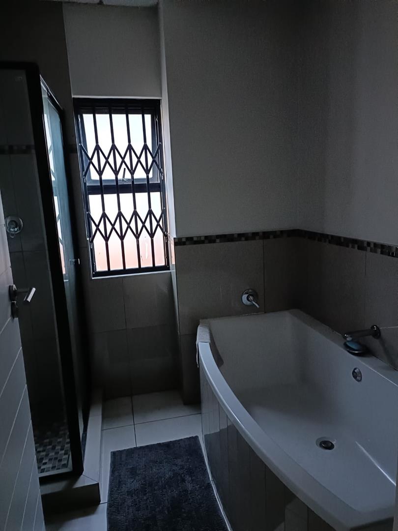 2 Bedroom Property for Sale in Montana Gauteng