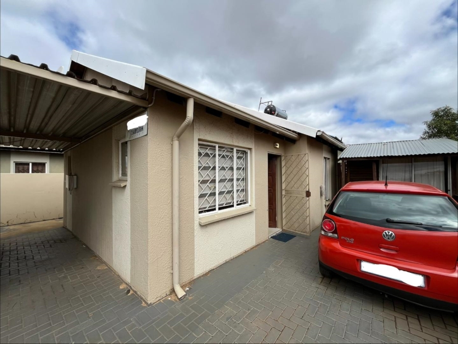 2 Bedroom Property for Sale in Windmill Park Gauteng
