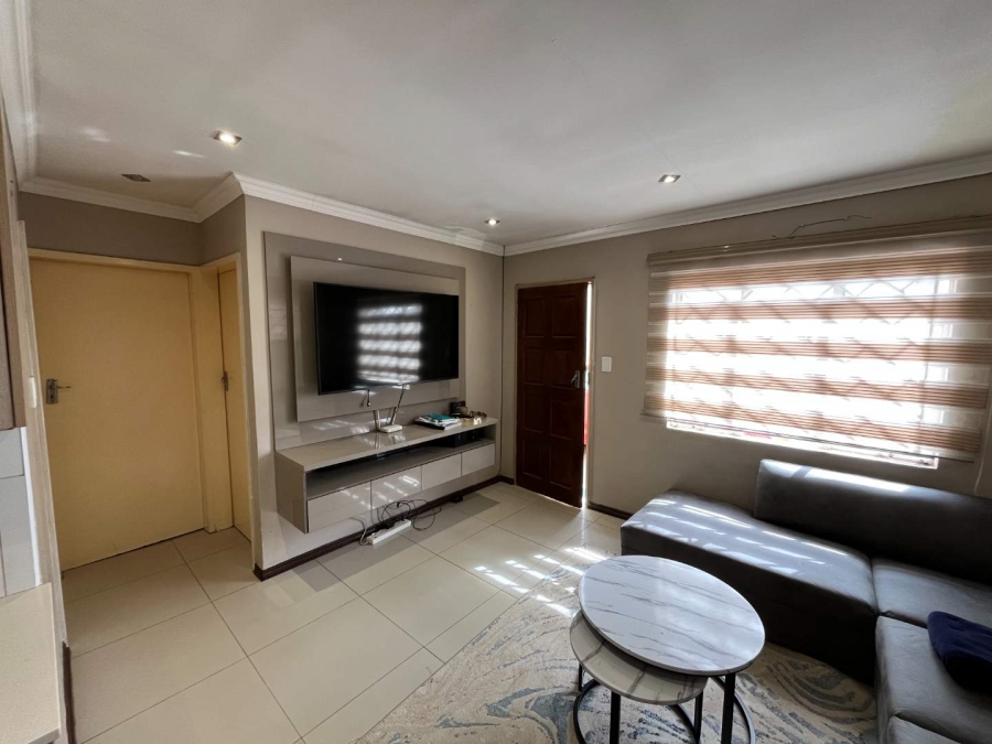 2 Bedroom Property for Sale in Windmill Park Gauteng