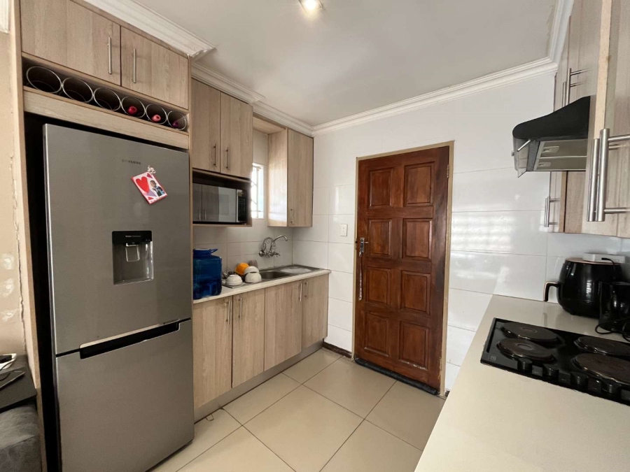 2 Bedroom Property for Sale in Windmill Park Gauteng