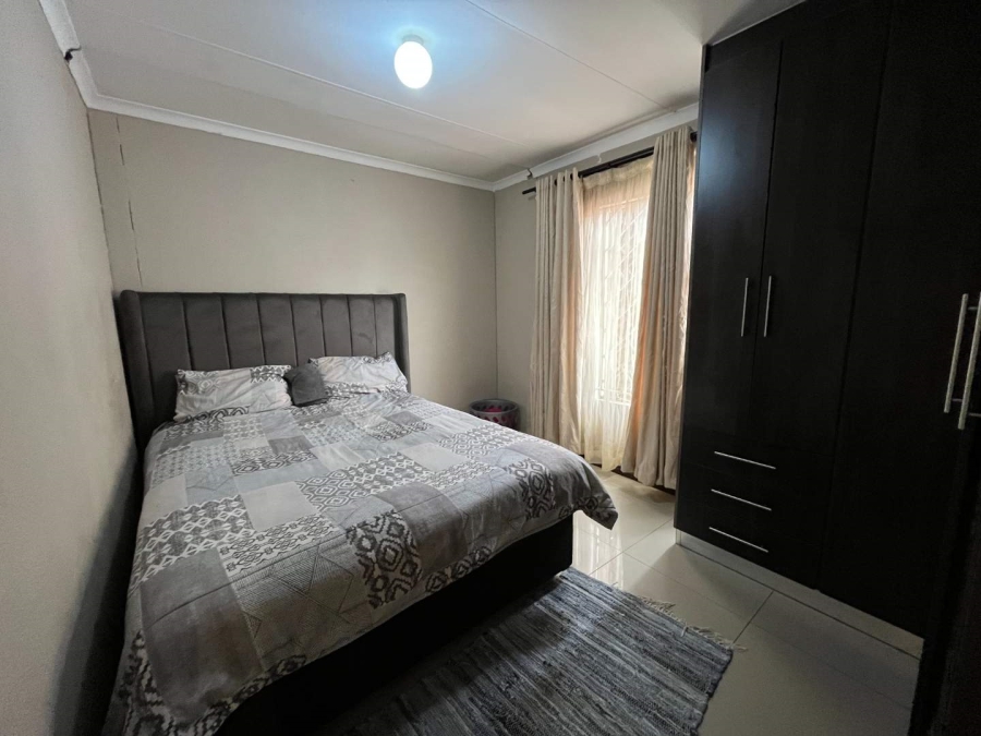 2 Bedroom Property for Sale in Windmill Park Gauteng