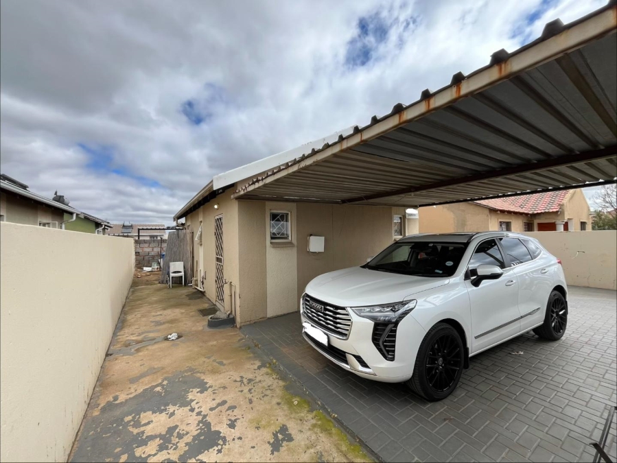 2 Bedroom Property for Sale in Windmill Park Gauteng