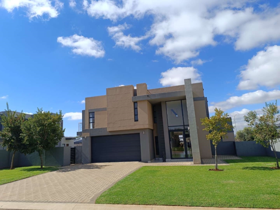 4 Bedroom Property for Sale in Midstream Ridge Gauteng