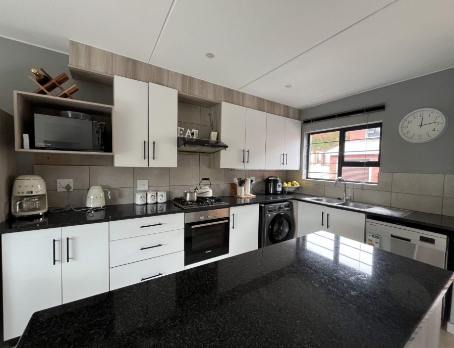 3 Bedroom Property for Sale in Ferndale Gauteng