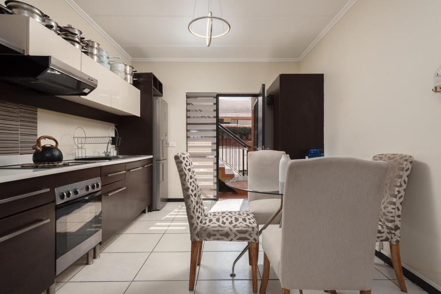 2 Bedroom Property for Sale in Glenvista Gauteng