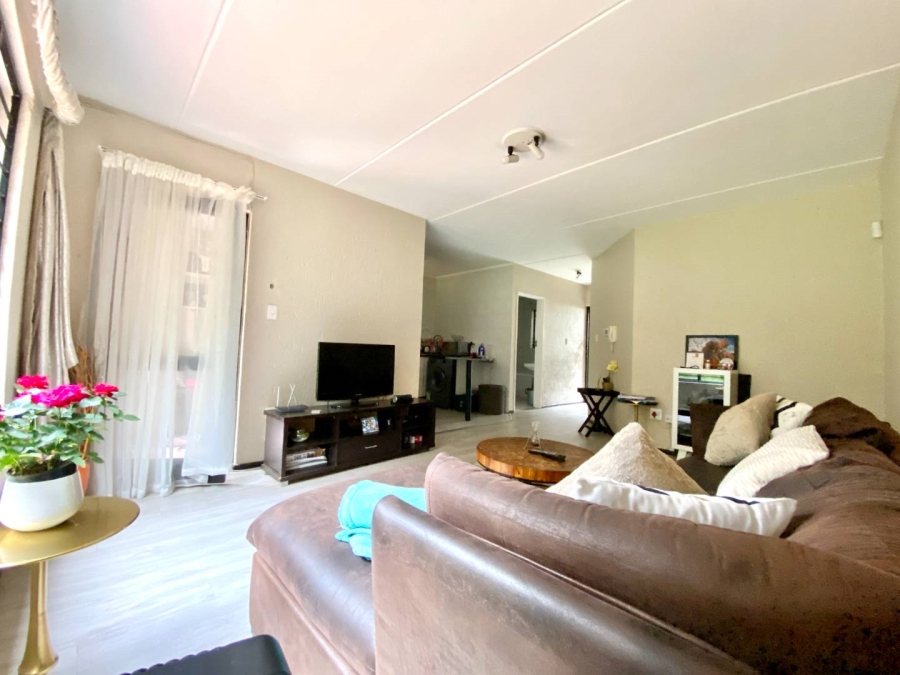 1 Bedroom Property for Sale in Morningside Gauteng