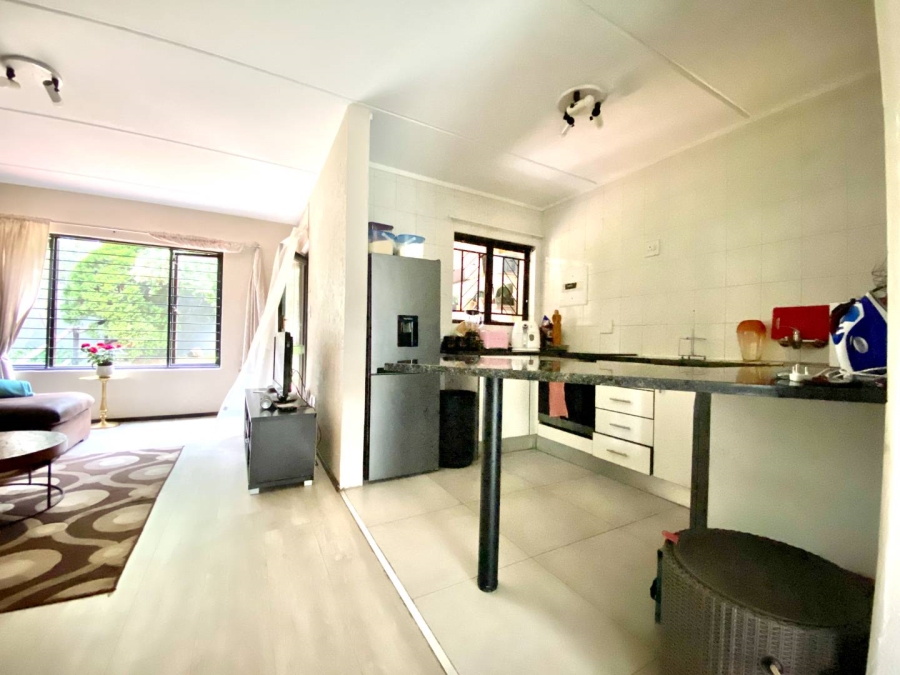 1 Bedroom Property for Sale in Morningside Gauteng