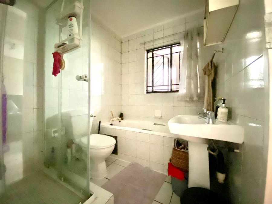 1 Bedroom Property for Sale in Morningside Gauteng