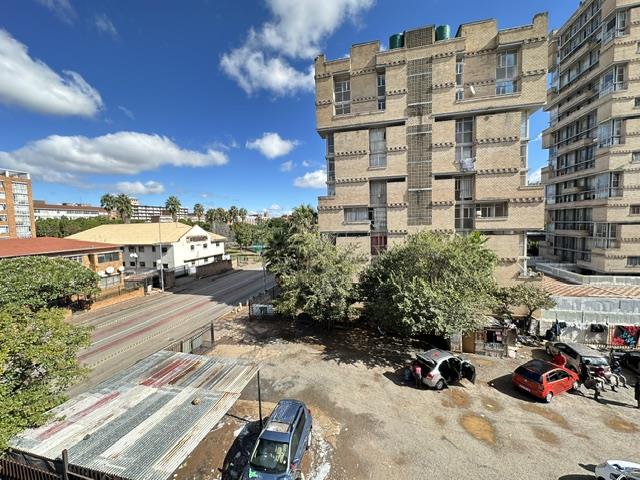 2 Bedroom Property for Sale in Sunnyside Gauteng