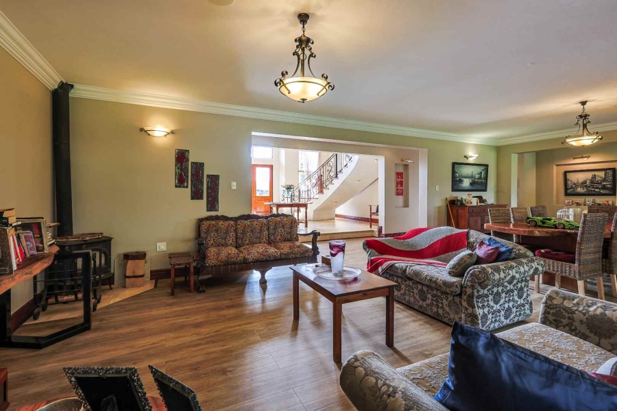 6 Bedroom Property for Sale in Olympus AH Gauteng