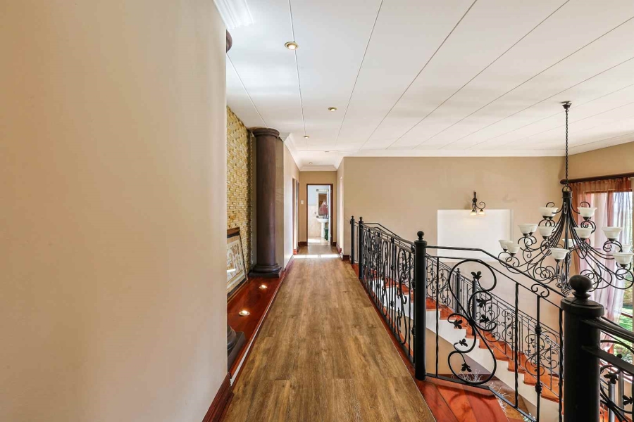 6 Bedroom Property for Sale in Olympus AH Gauteng