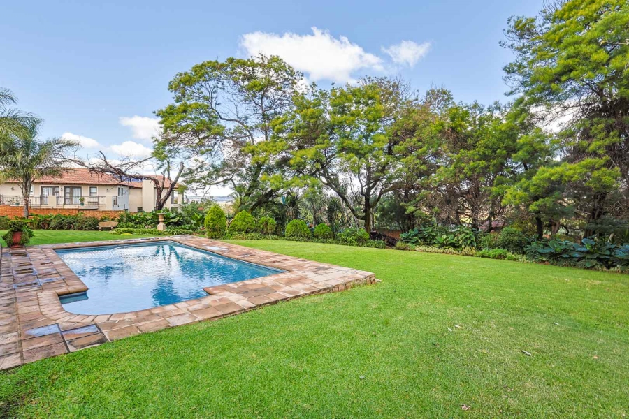 6 Bedroom Property for Sale in Olympus AH Gauteng