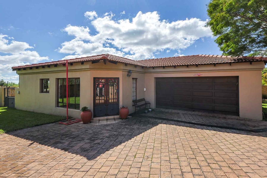 6 Bedroom Property for Sale in Olympus AH Gauteng