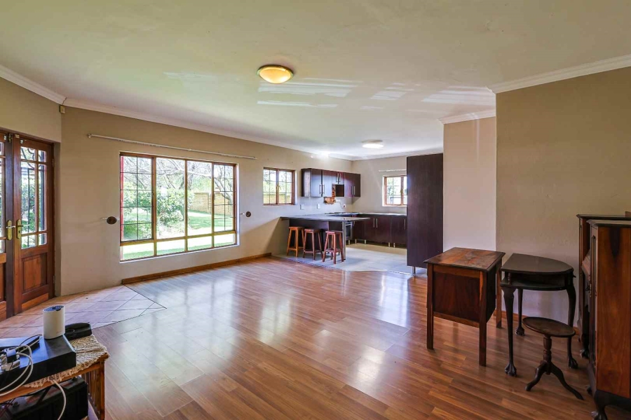 6 Bedroom Property for Sale in Olympus AH Gauteng