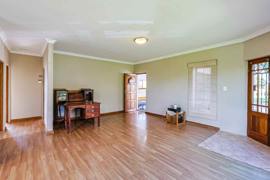 6 Bedroom Property for Sale in Olympus AH Gauteng