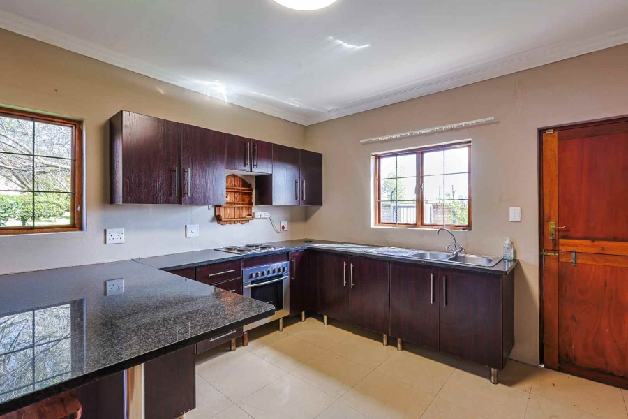 6 Bedroom Property for Sale in Olympus AH Gauteng
