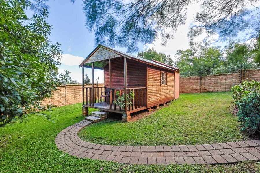 6 Bedroom Property for Sale in Olympus AH Gauteng