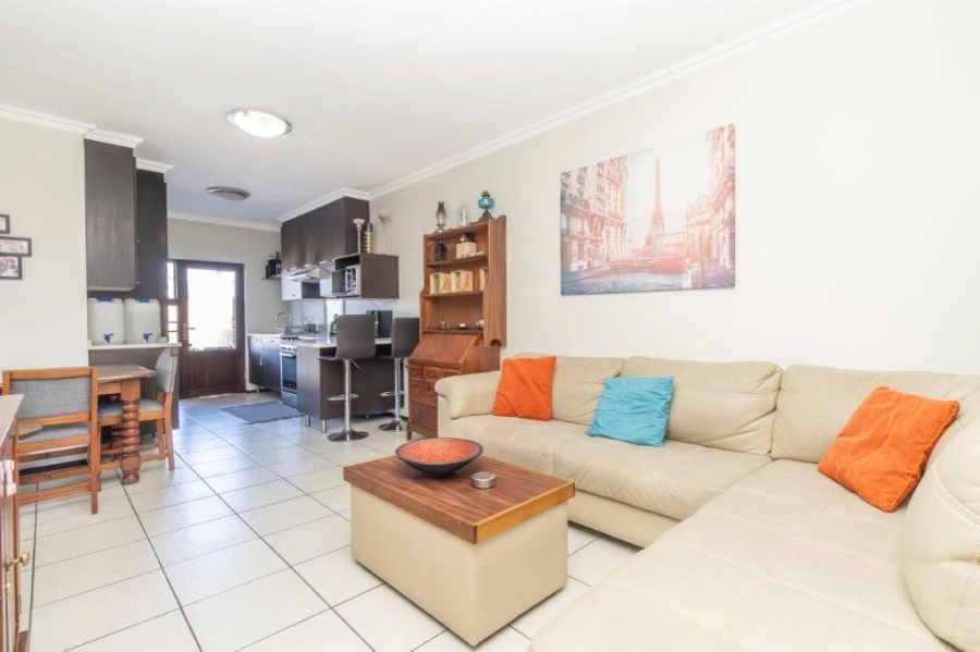 3 Bedroom Property for Sale in Sonneglans Gauteng