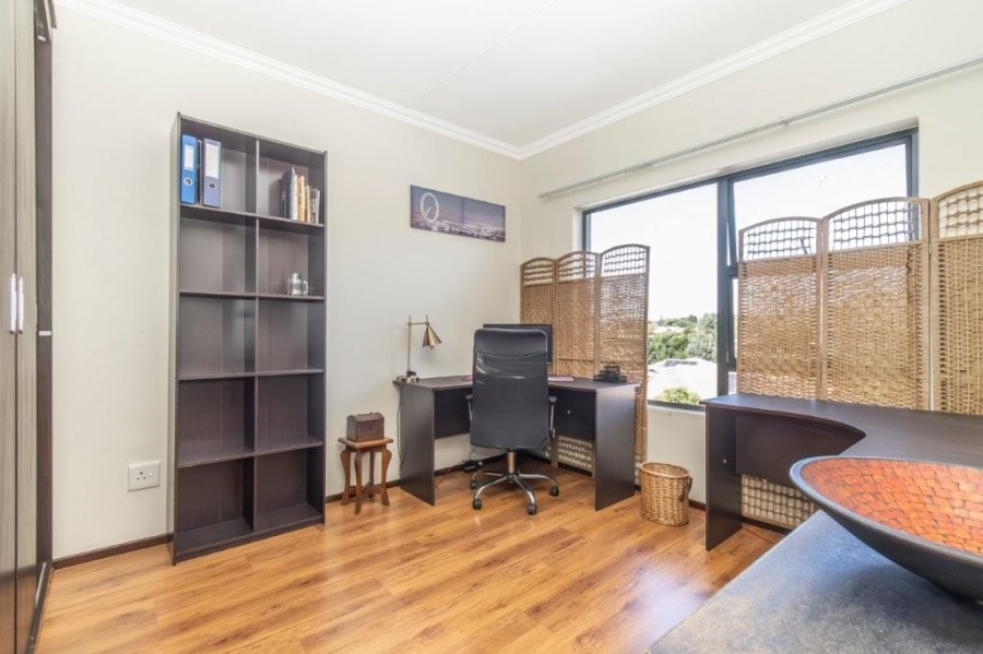 3 Bedroom Property for Sale in Sonneglans Gauteng